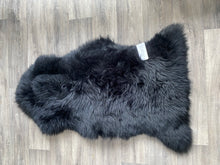 Load image into Gallery viewer, New Zealand Longwool Sheepskin Single rug