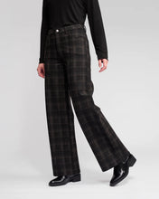 Load image into Gallery viewer, Vassalli Empire Pant - Checkmate 5912