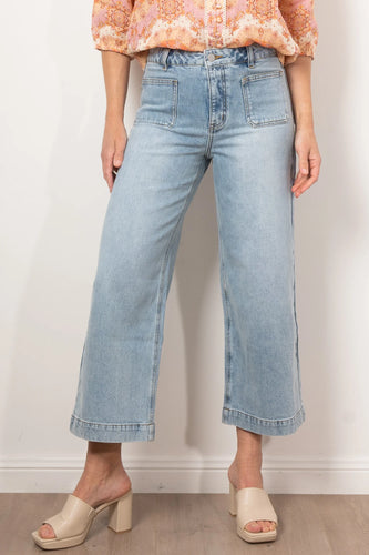 Zoe Kratzmann Establish Jean