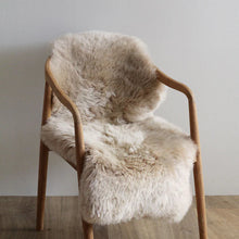 Load image into Gallery viewer, New Zealand Longwool Sheepskin - Nappa