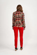 Load image into Gallery viewer, Vassalli V Neck Long Sleeve Top