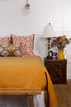 Load image into Gallery viewer, Exquisite Wool Blanket